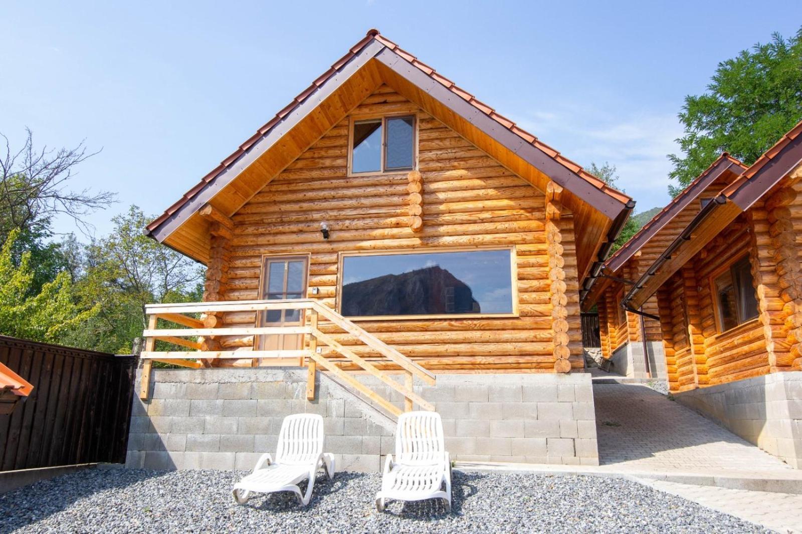 Long Rock Chalets Rimetea Luaran gambar